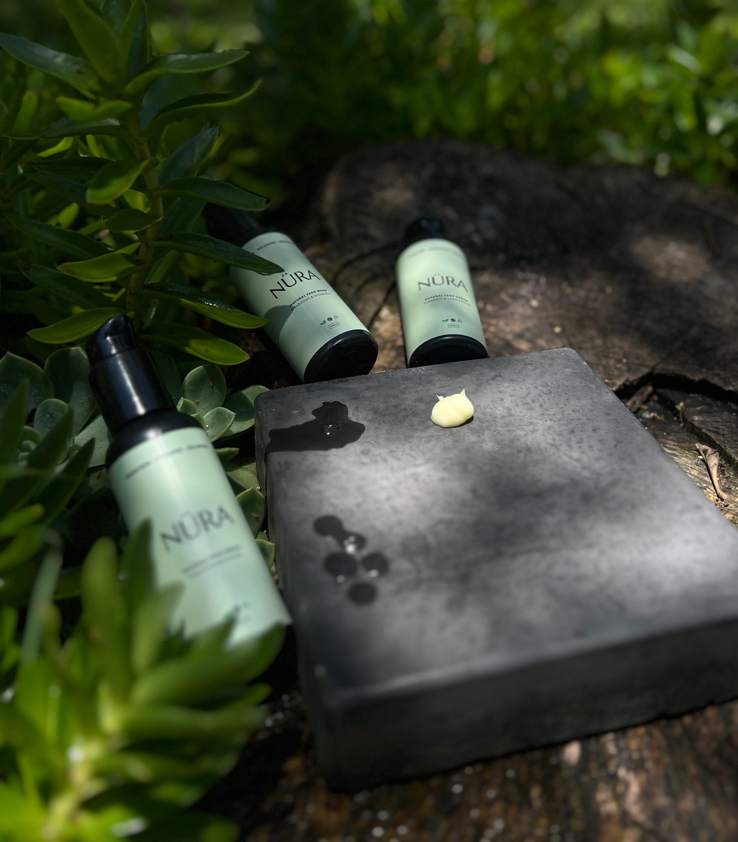 Nüra Natural Face Wash – Charcoal & Vitamin E (100ml)